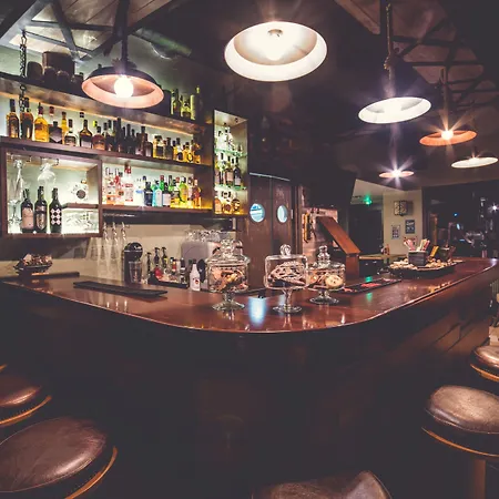 Paroraia فندق 3*