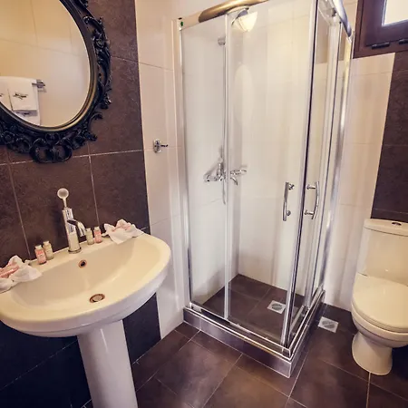Paroraia 3*