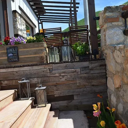 Hotel Paroraia 3*