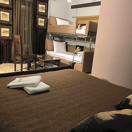 Otel Paroraia 3*