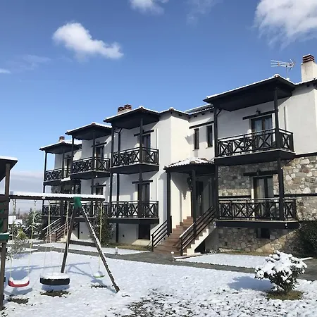 Paroraia فندق Ángistron