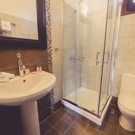 Paroraia 3*