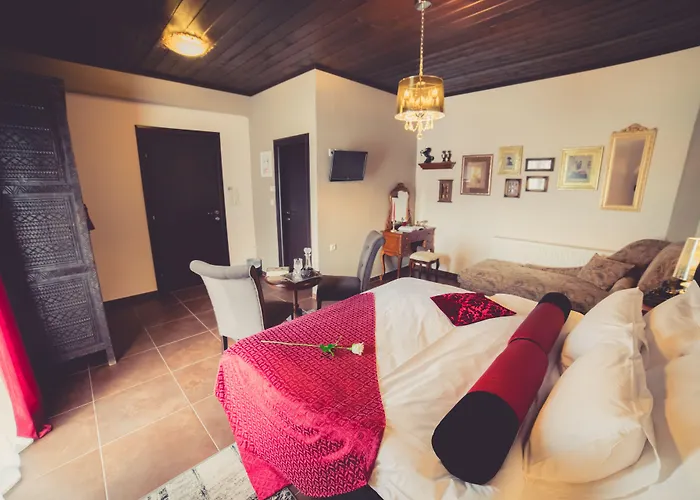 Paroraia Hotel Ángistron