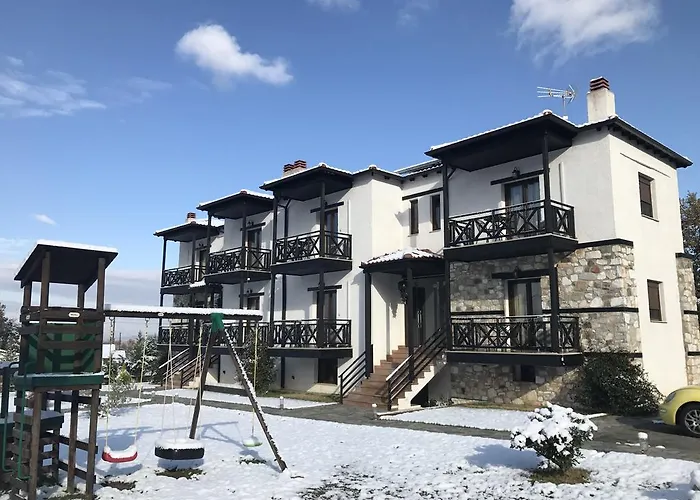 Paroraia فندق Ángistron