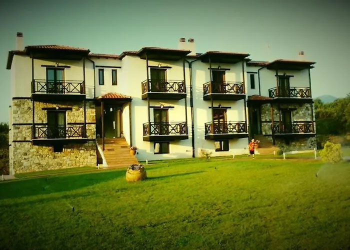 Paroraia فندق